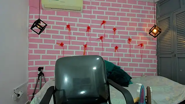 emy 0 online show from March 2025 05:35:01 AM