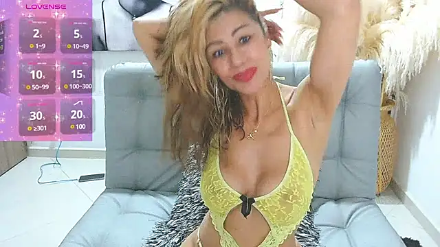 Isabelhot1 online show from March 2025 07:53:01 PM