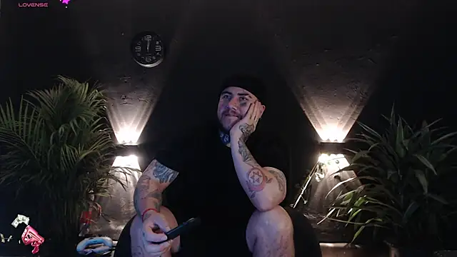 Ash gusbig online show from February 2025 11:06:01 PM