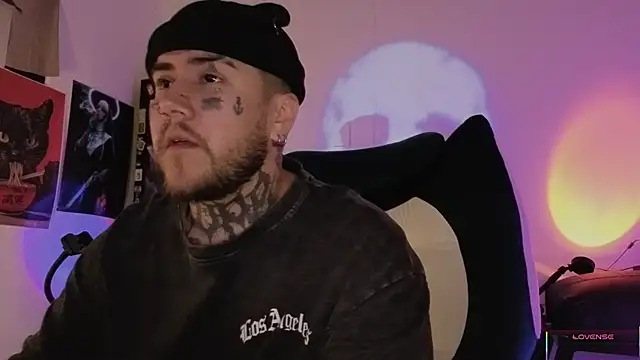 Ash gusbig online show from November 2025 03:50:01 AM