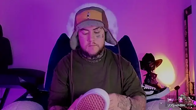 Ash gusbig online show from November 2025 12:59:01 AM