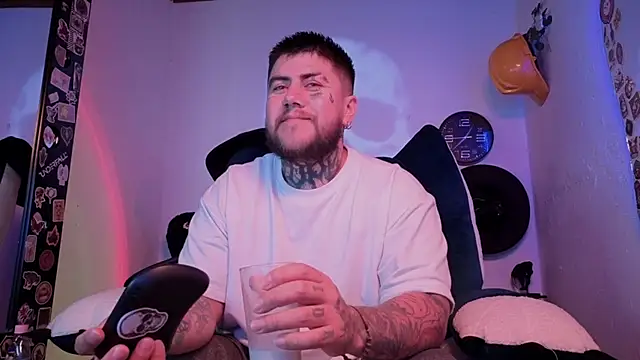 Ash gusbig online show from September 2025 04:45:02 AM