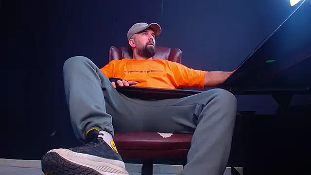JackEthann online show from October 2025 04:54:01 AM