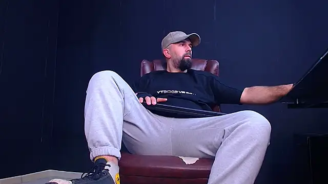 JackEthann online show from October 2025 05:09:01 AM