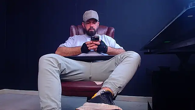 JackEthann online show from October 2025 04:46:02 AM