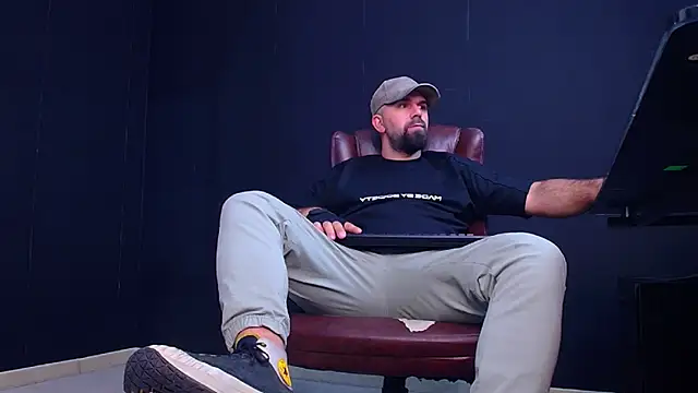 JackEthann online show from October 2025 04:58:02 AM