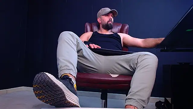 JackEthann online show from October 2025 05:11:01 AM