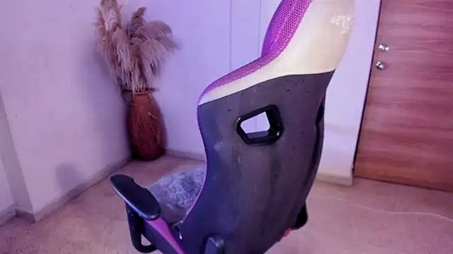 Snapshot of carolinemiller7 chatting on December 2025 07:07:01 AM carolinemiller7 online show from December 2025 07:07:01 AM