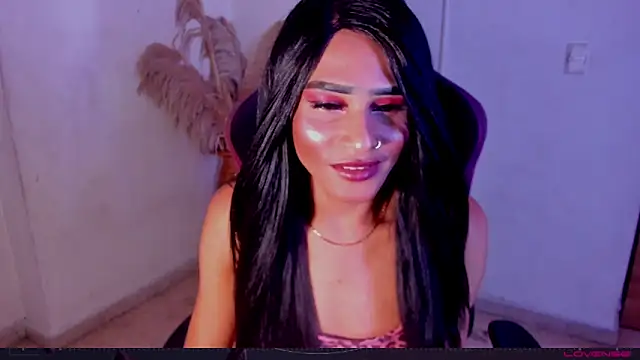 Snapshot of carolinemiller7 chatting on December 2025 04:48:02 AM carolinemiller7 online show from December 2025 04:48:02 AM