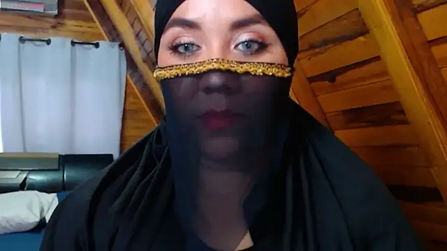 AmbarBurhan online show from November 2025 06:01:01 PM