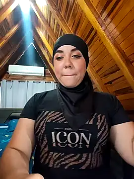 AmbarBurhan online show from September 2025 04:12:02 PM