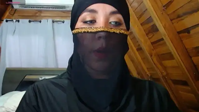 AmbarBurhan online show from November 2025 06:00:02 PM