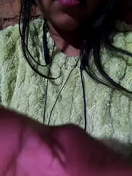 Snapshot of Samarya-78 chatting on November 2025 06:11:01 PM Samarya-78 online show from November 2025 06:11:01 PM