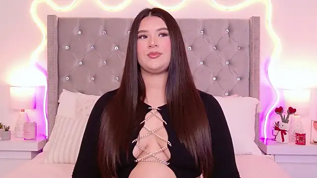 JuliaSUMMERS2022 online show from February 2026 11:05:02 PM