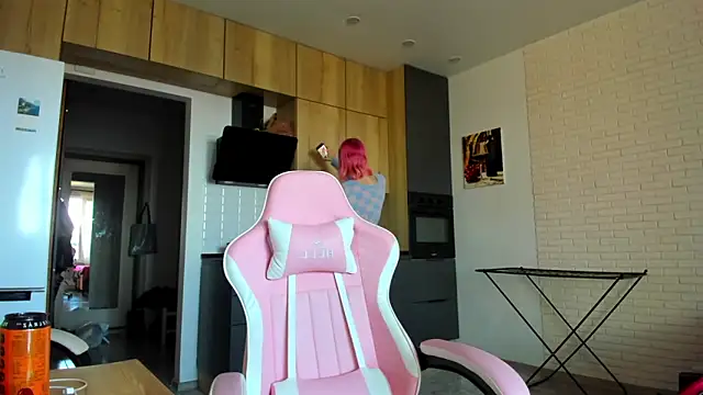  Alice Kitty online show from April 2026 01:17:02 PM