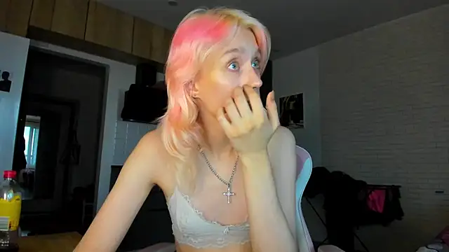 Snapshot of _Alice_Kitty chatting on July 2026 06:03:02 PM Alice Kitty online show from July 2026 06:03:02 PM
