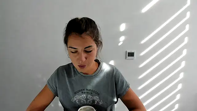 Summmmersky online show from September 2025 06:49:01 AM