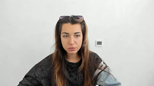 Summmmersky online show from November 2025 09:24:01 AM