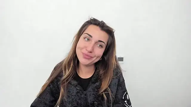 Summmmersky online show from October 2025 05:01:02 PM