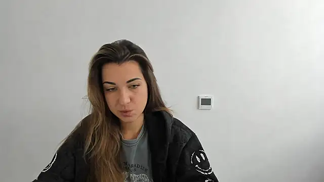 Summmmersky online show from October 2025 08:01:02 AM