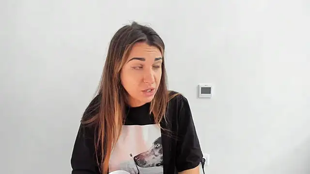 Summmmersky online show from October 2025 09:19:02 AM