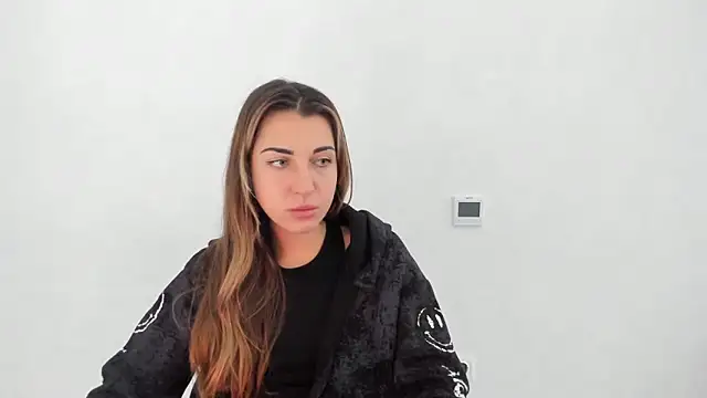 Summmmersky online show from November 2025 08:51:02 AM