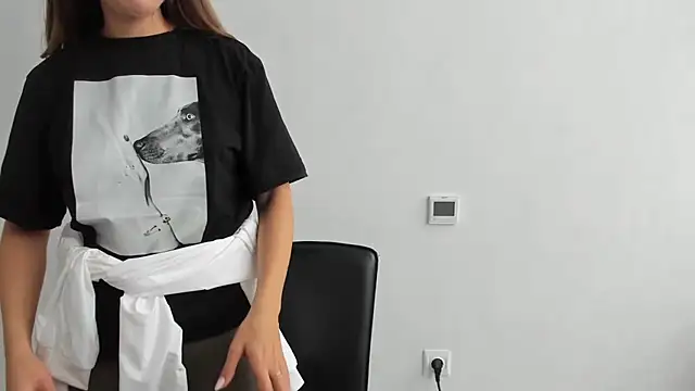 Summmmersky online show from November 2025 11:24:02 AM