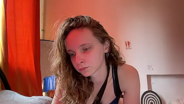 Snapshot of MikkyMoony chatting on September 2025 09:23:02 AM MikkyMoony online show from September 2025 09:23:02 AM