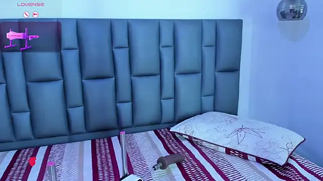 Abbyadams online show from December 2025 03:05:01 AM