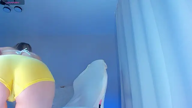 JennyWoody online show from October 2025 04:26:02 PM