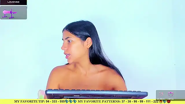 Snapshot of AriannaLewiis chatting on April 2026 07:53:02 PM AriannaLewiis online show from April 2026 07:53:02 PM