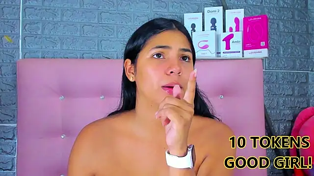 Snapshot of AriannaLewiis chatting on March 2025 08:00:02 PM AriannaLewiis online show from March 2025 08:00:02 PM