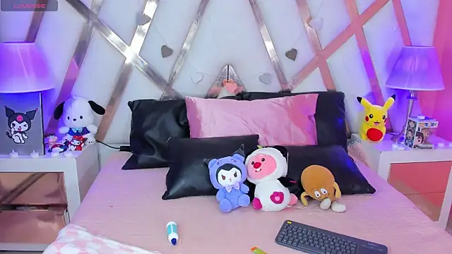 Snapshot of AnngelaSkye chatting on March 2025 04:03:02 AM AnngelaSkye online show from March 2025 04:03:02 AM