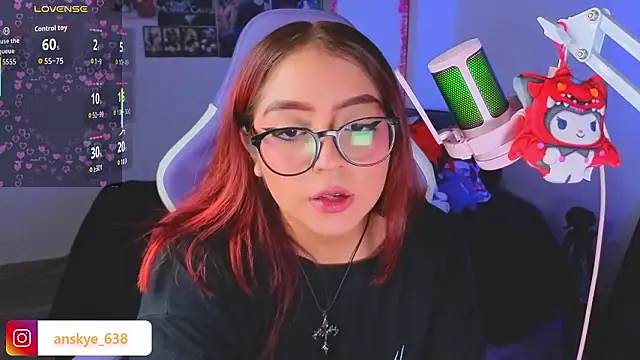 Snapshot of AnngelaSkye chatting on February 2026 06:35:01 AM AnngelaSkye online show from February 2026 06:35:01 AM