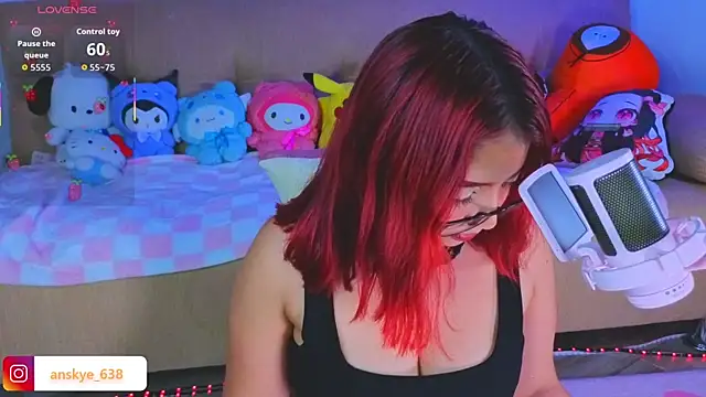 Snapshot of AnngelaSkye chatting on October 2025 04:13:01 AM AnngelaSkye online show from October 2025 04:13:01 AM