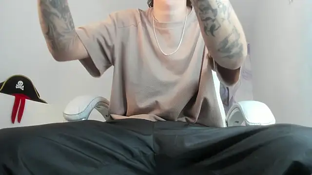 FrannBoy online show from March 2026 04:08:02 AM