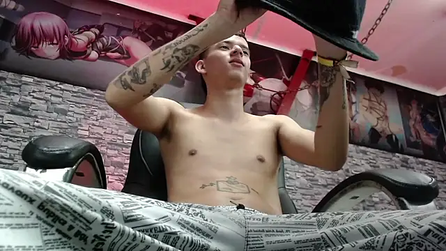 FrannBoy online show from February 2025 07:44:01 PM