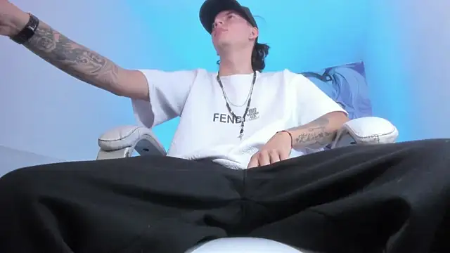 FrannBoy online show from April 2026 04:26:02 AM