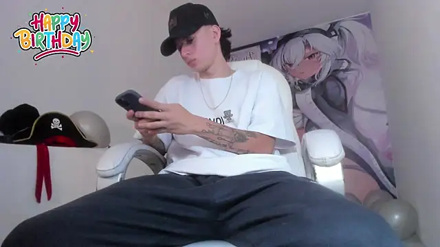 Snapshot of FrannBoy chatting on February 2026 09:45:01 PM FrannBoy online show from February 2026 09:45:01 PM