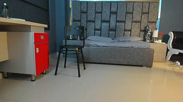 Matureyulyet online show from October 2025 08:31:01 PM