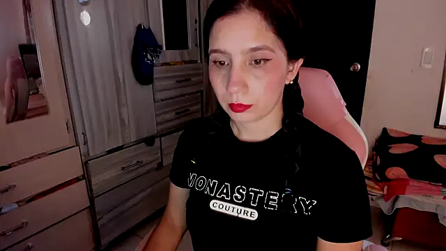 littlelight1 online show from December 2025 02:22:02 PM