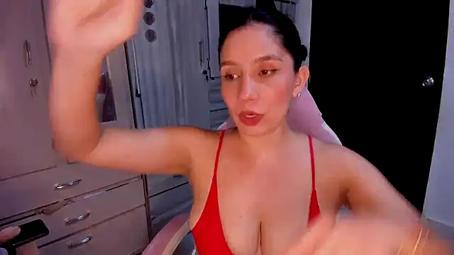 Snapshot of littlelight1 chatting on September 2025 01:47:02 PM littlelight1 online show from September 2025 01:47:02 PM