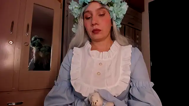 littlelight1 online show from October 2025 02:16:02 PM