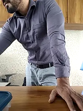 indianguy89 online show from February 2026 10:14:02 AM