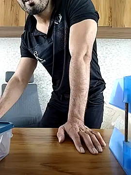 indianguy89 online show from April 2026 05:47:02 AM