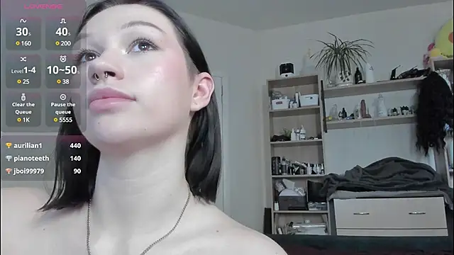 Snapshot of Emmy_m00n chatting on March 2025 03:23:02 AM Emmy m00n online show from March 2025 03:23:02 AM