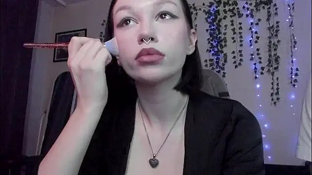 Snapshot of Emmy_m00n chatting on December 2024 12:46:01 PM Emmy m00n online show from December 2024 12:46:01 PM