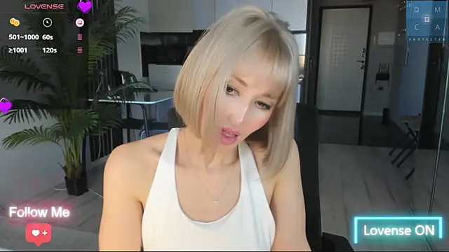 Snapshot of AmiiWong chatting on March 2025 06:12:02 AM AmiiWong online show from March 2025 06:12:02 AM