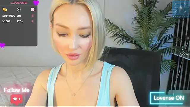 Snapshot of AmiiWong chatting on February 2025 05:40:01 AM AmiiWong online show from February 2025 05:40:01 AM