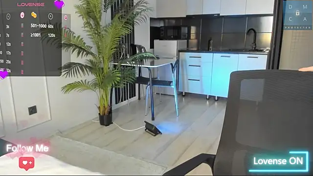 Snapshot of AmiiWong chatting on March 2025 03:08:01 AM AmiiWong online show from March 2025 03:08:01 AM